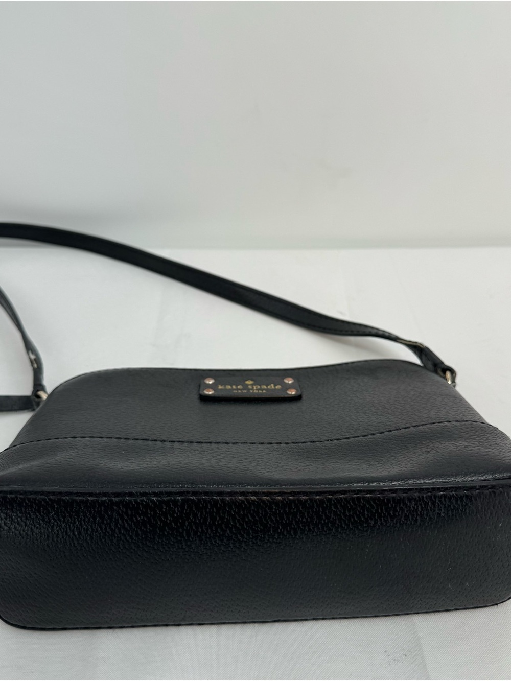 Kate Spade Wellesley Hanna Black Saffino Leather Crossbody Bag - Picture 4 of 16